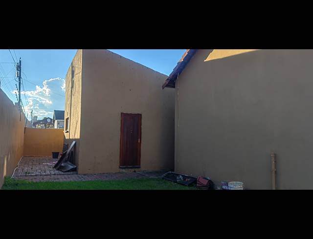 3 BEDROOM HOUSE FOR SALE IN ORMONDE